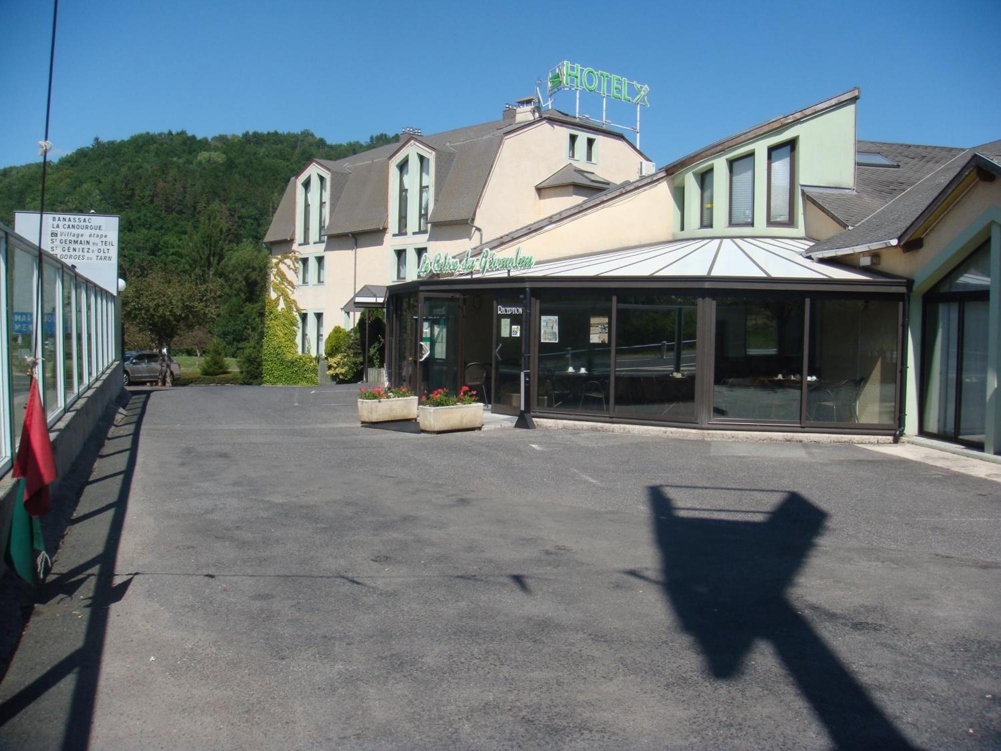 Hotel-Restaurant Le Calice Du Gevaudan - A75 Banassac 외부 사진