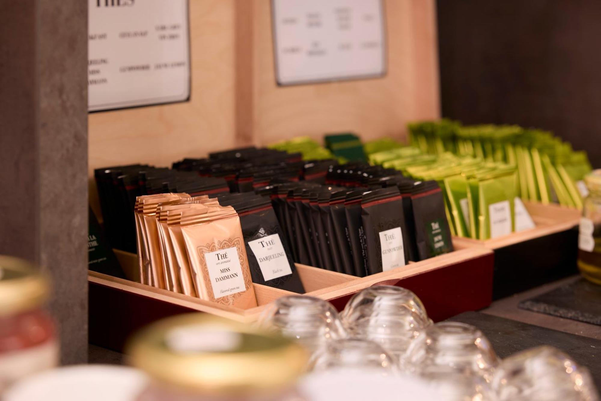 Hotel-Restaurant Le Calice Du Gevaudan - A75 Banassac 외부 사진