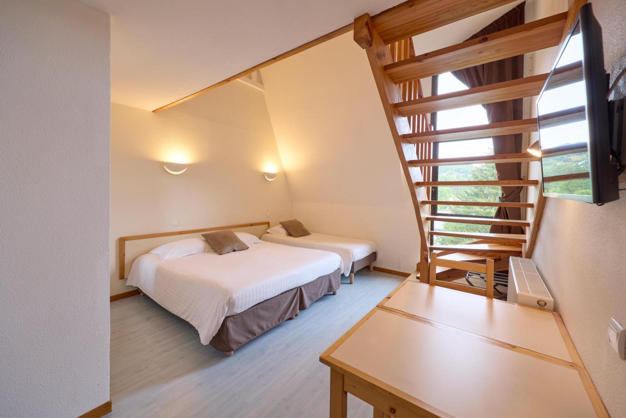 Hotel-Restaurant Le Calice Du Gevaudan - A75 Banassac 외부 사진